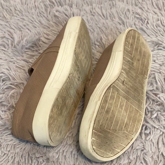 Call it Spring faux leather taupe loafers size 6.5 - Picture 5 of 6